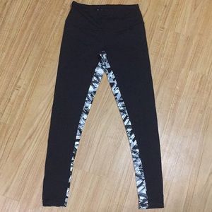 Victoria’s Secret sport Leggings/yoga pants